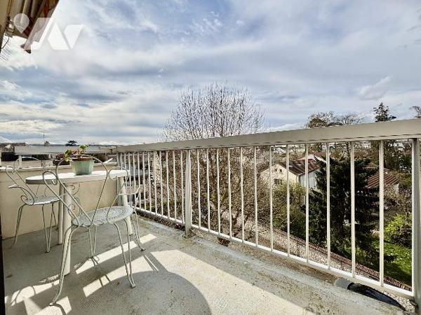 Appartement 48 m2 avec cave et place de parking