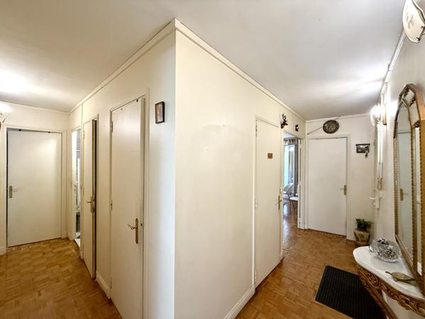 Bondy (93140) 5 Pièces avec balcon, parking, cave