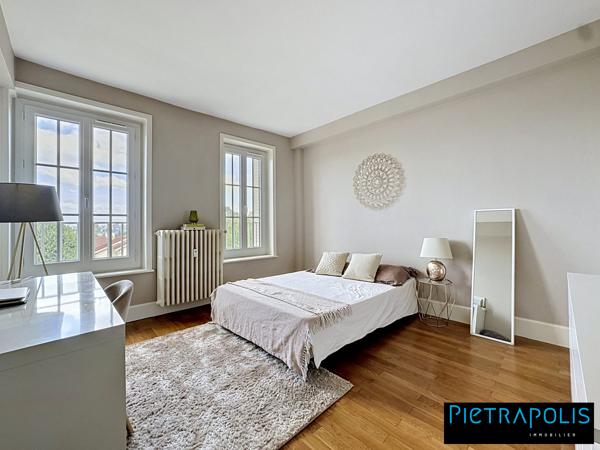 T4 de 152m2 + Loggia + Garage avec très grande pièce de vie