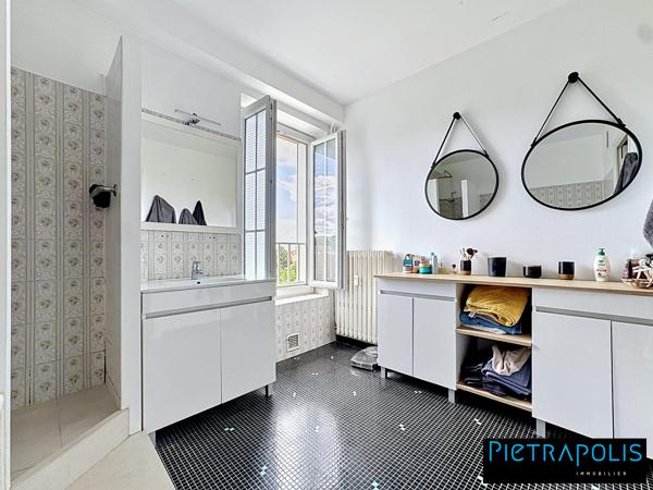 T4 de 152m2 + Loggia + Garage avec très grande pièce de vie