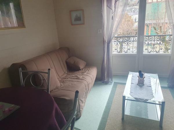 Aucun travaux à prévoir, vendu meublé et équipé, très bien situé, rentabilité locative, calme, proximité thermes, pistes de ski, commerces, attractivités touristiques.