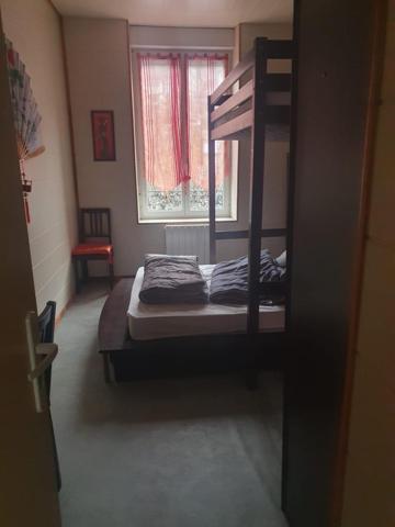 Aucun travaux à prévoir, vendu meublé et équipé, très bien situé, rentabilité locative, calme, proximité thermes, pistes de ski, commerces, attractivités touristiques.