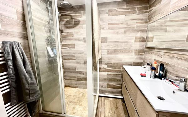 Appartement à vendre    2 pièces • 46,30 m2 Villeurbanne