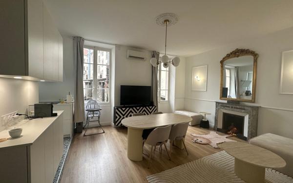 Appartement à vendre    3 pièces • 70 m2 Grenoble