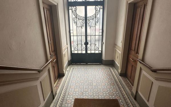 Appartement à vendre    3 pièces • 70 m2 Grenoble