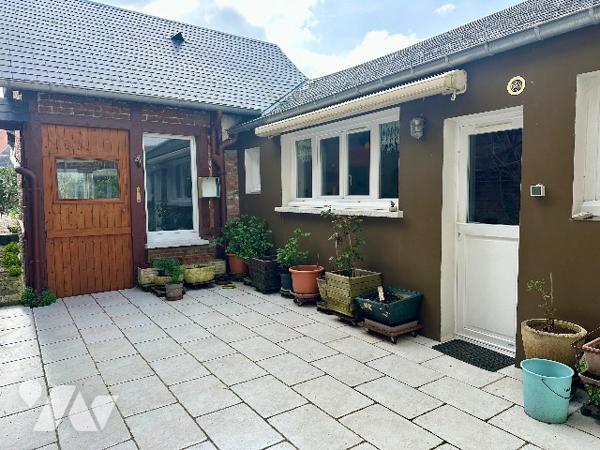 Vente en viager.

Dans le centre de GOURNAY EN BRAY, maison de ville de 80m2 avec son jardin.