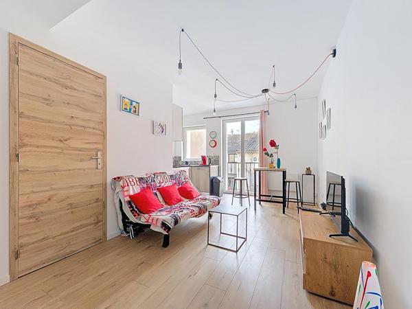 Immeuble de rapport entièrement rénové avec garage