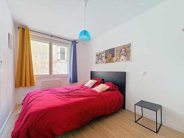 Immeuble de rapport entièrement rénové avec garage