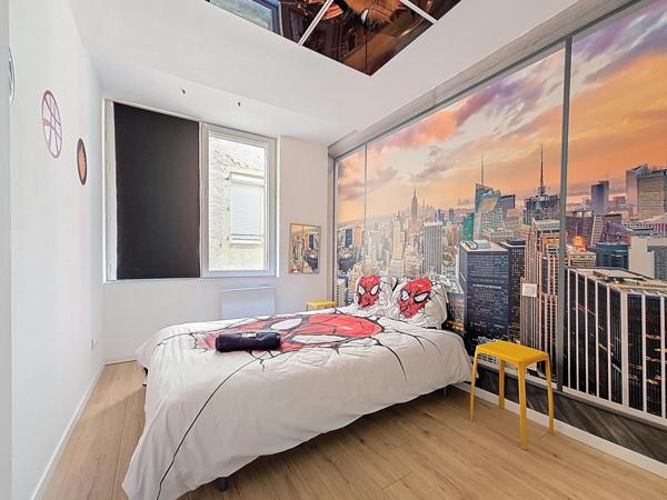 Immeuble de rapport entièrement rénové avec garage