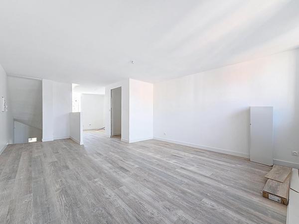 Immeuble de rapport entièrement rénové avec garage