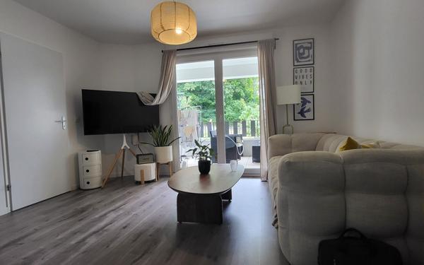 Appartement à louer    2 pièces • 40 m2 Poissy