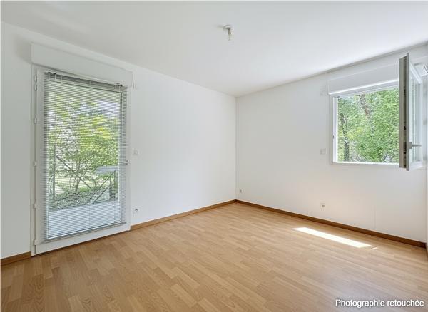 APPARTEMENT T4 AVEC JARDIN - 2 PLACES DE STATIONNEMENT