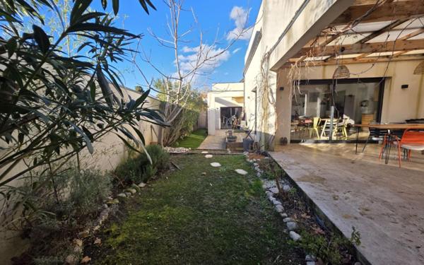 Maison à vendre    4 pièces •  Montfavet - Avignon