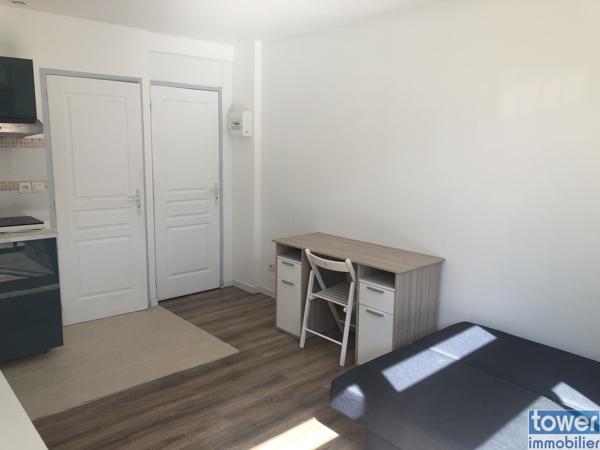Studio
                                                                                                                                                                                                                                                                                                                        1 pièce(s)                                                                                                                                                                                                                                                                                                                              25  m²