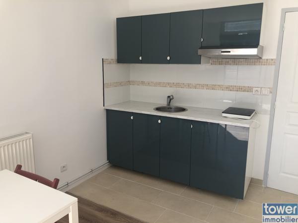 Studio
                                                                                                                                                                                                                                                                                                                        1 pièce(s)                                                                                                                                                                                                                                                                                                                              25  m²