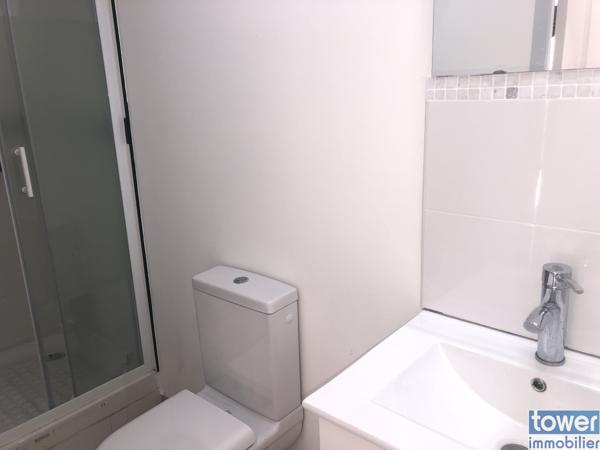 Studio
                                                                                                                                                                                                                                                                                                                        1 pièce(s)                                                                                                                                                                                                                                                                                                                              25  m²