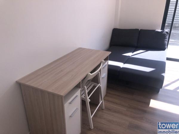 Studio
                                                                                                                                                                                                                                                                                                                        1 pièce(s)                                                                                                                                                                                                                                                                                                                              25  m²
