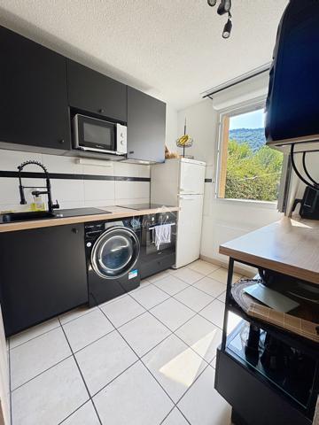 Saint-Affrique (12400) Appartement T2 RDC avec terrasse et jardin à ST AFFRIQUE