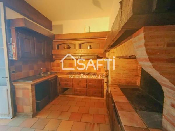 Château avec parc et dépendances