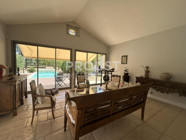 Secteur fors belle maison avec piscine terrain de 4200 m²