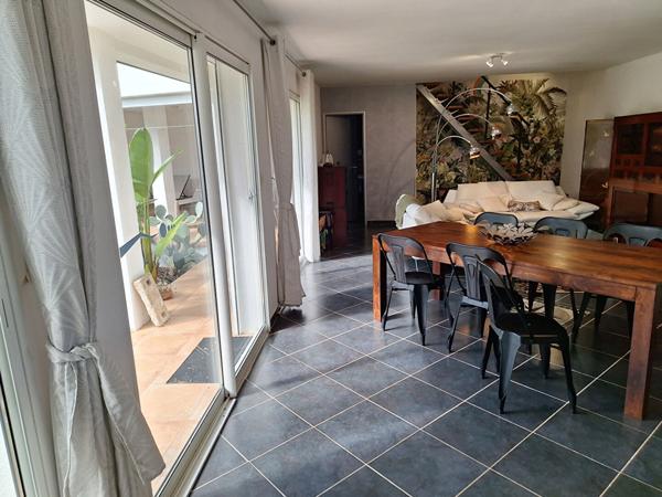 Maison Sete 4 pièce(s) 113 m2