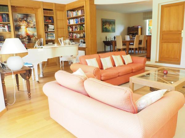 Vente Villa 8 pièces 230 m2 à Saint-Saulve