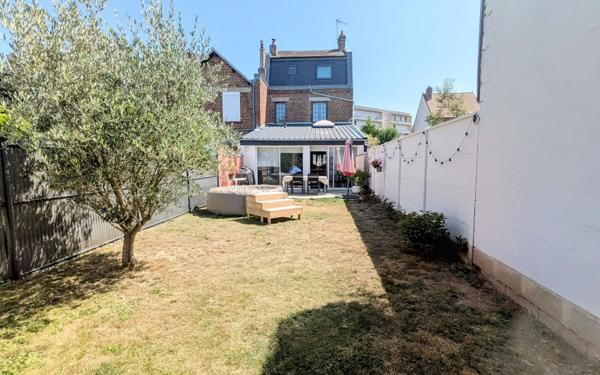 Maison à vendre    6 pièces • 162,36 m2 Saint-Quentin