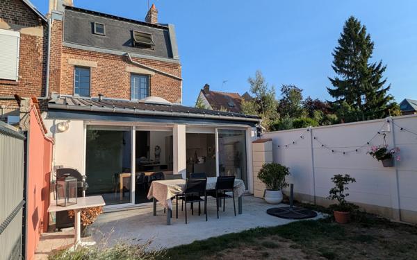 Maison à vendre    6 pièces • 162,36 m2 Saint-Quentin