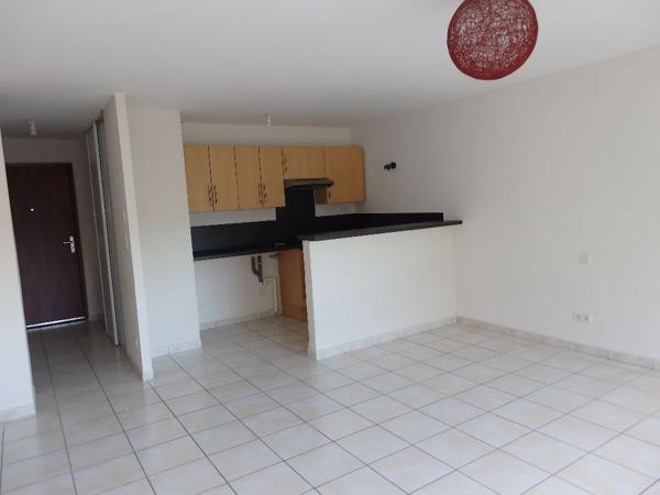 A louer F1 - Résidence 76500 Elbeuf - Réf BARB-1E-L4