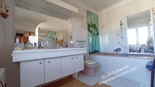 Maison  6 pièce 196 m2 à rénover