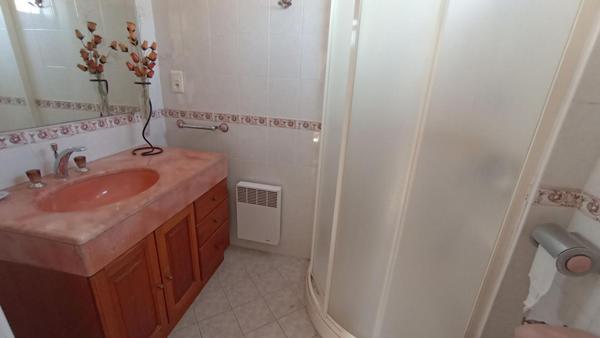 Maison  6 pièce 196 m2 à rénover