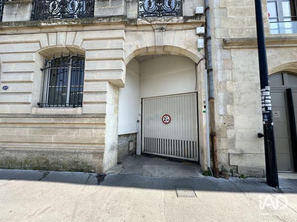 Location parking 11 m² Bordeaux
