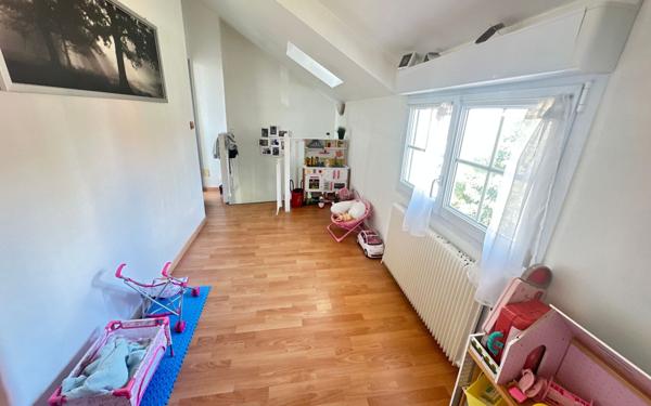 Maison à vendre    5 pièces •  Villemomble