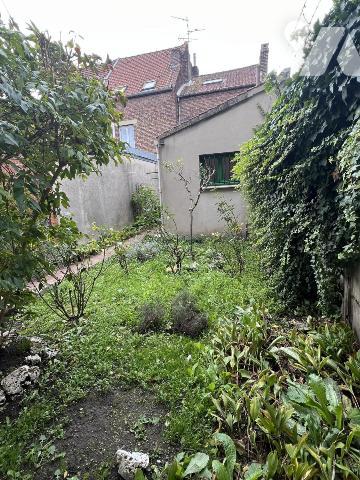 MAISON DE VILLE