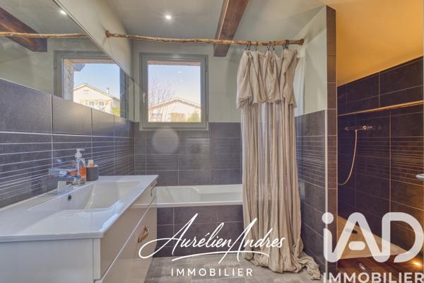 Maison à vendre 8 pièces 190 m² Saint-Agrève