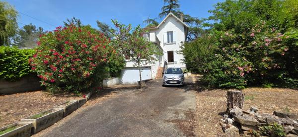 MAISON 110 M² SUR 700 M² DE JARDIN