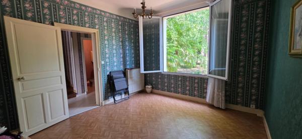 MAISON 110 M² SUR 700 M² DE JARDIN