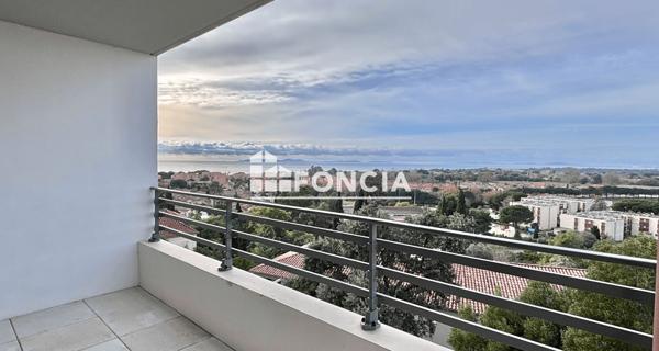 À vendre Appartement 2 pièces 37.4 m² - La Londe-les-maures 83250