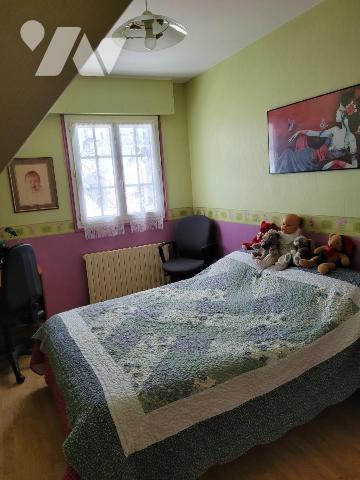 LOUDEAC   MAISON FAMILIALE