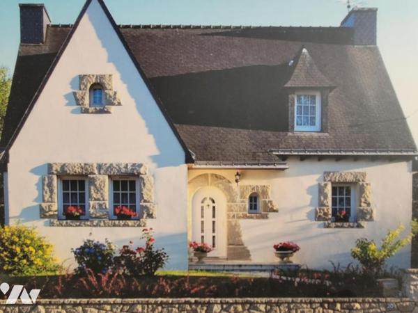 LOUDEAC   MAISON FAMILIALE