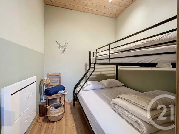 Appartement à vendre  2 pièces - 46 m 2   TANINGES  - 74