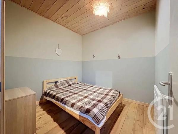 Appartement à vendre  2 pièces - 46 m 2   TANINGES  - 74