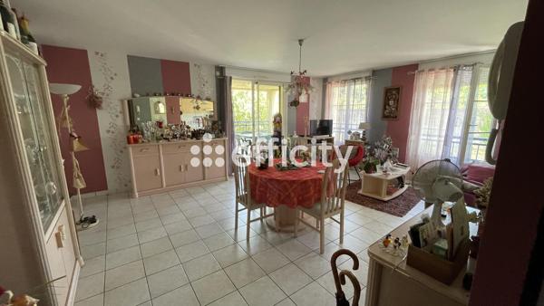 Appartement
         3 pièces
        - 73 m² 152 200 € *