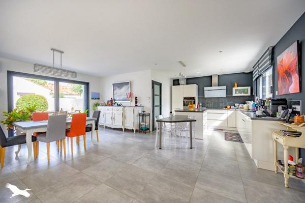 Maison à vendre |  Dompierre-sur-Mer |  6 pièces | 163 m²