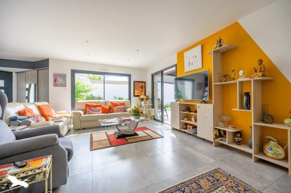 Maison à vendre |  Dompierre-sur-Mer |  6 pièces | 163 m²