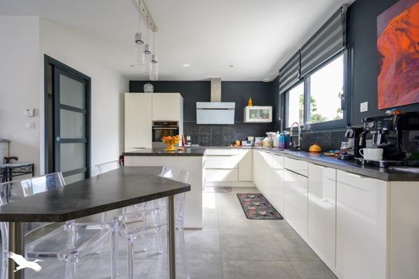 Maison à vendre |  Dompierre-sur-Mer |  6 pièces | 163 m²