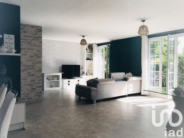 Maison à vendre 5 pièces 183 m² Montluçon