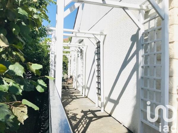 Maison à vendre 5 pièces 183 m² Montluçon