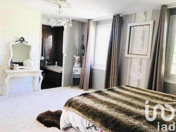 Maison à vendre 5 pièces 183 m² Montluçon