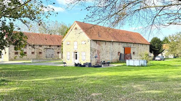 Domaine avec Longères à ANDOUILLE
